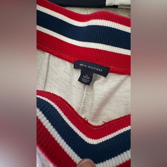 Tommy Hilfiger set shorts and top size XS - Picture 5 of 5